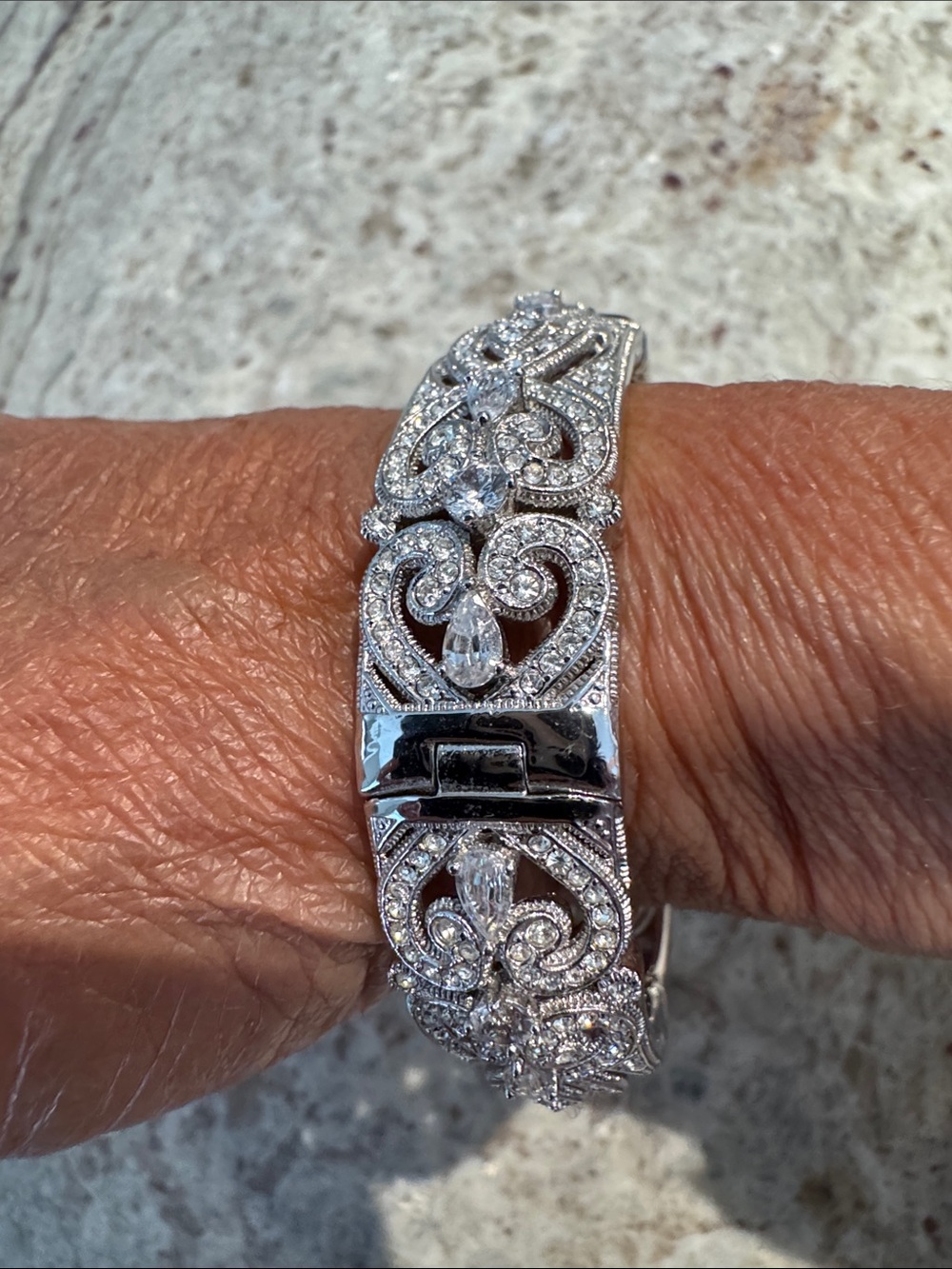 Nadri Vintage Style Victorian Filigree Pave Crystal Hinge Bangle - Picture 6 of 11